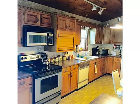 3 Low Ln, Bristol, RI 02809 photo 9