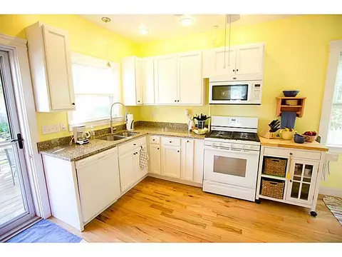 86 Bluff Ave, Warwick, RI 02889 photo 3