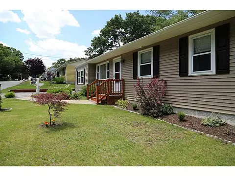 79 Macarthur Blvd, Coventry, RI 02816 photo 2
