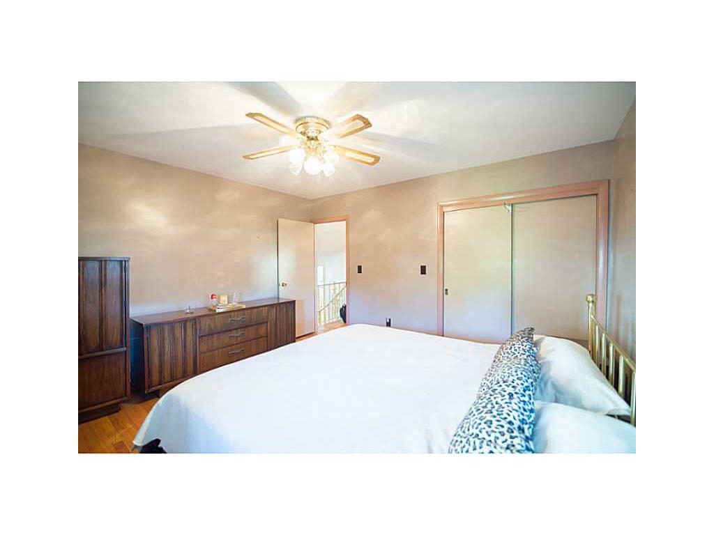 144 Circuit Dr, Riverside, RI 02915 photo 6