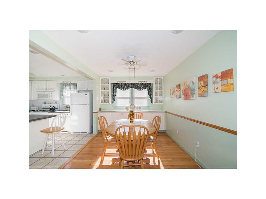144 Circuit Dr, Riverside, RI 02915 photo 12
