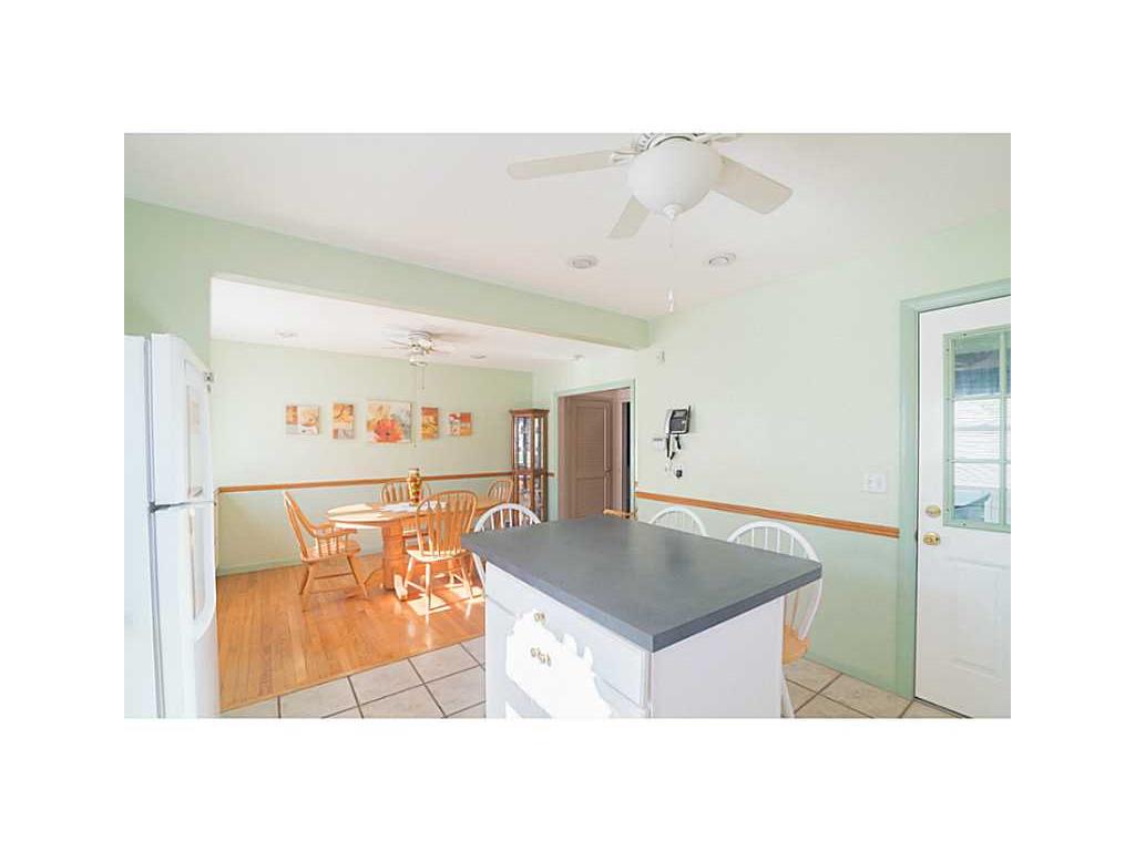 144 Circuit Dr, Riverside, RI 02915 photo 11