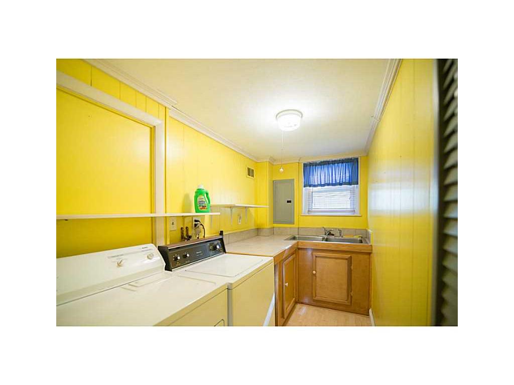 144 Circuit Dr, Riverside, RI 02915 photo 20