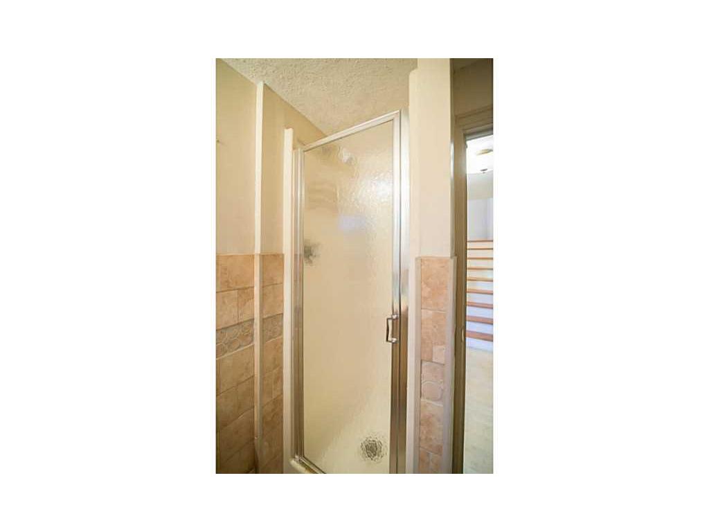 144 Circuit Dr, Riverside, RI 02915 photo 14