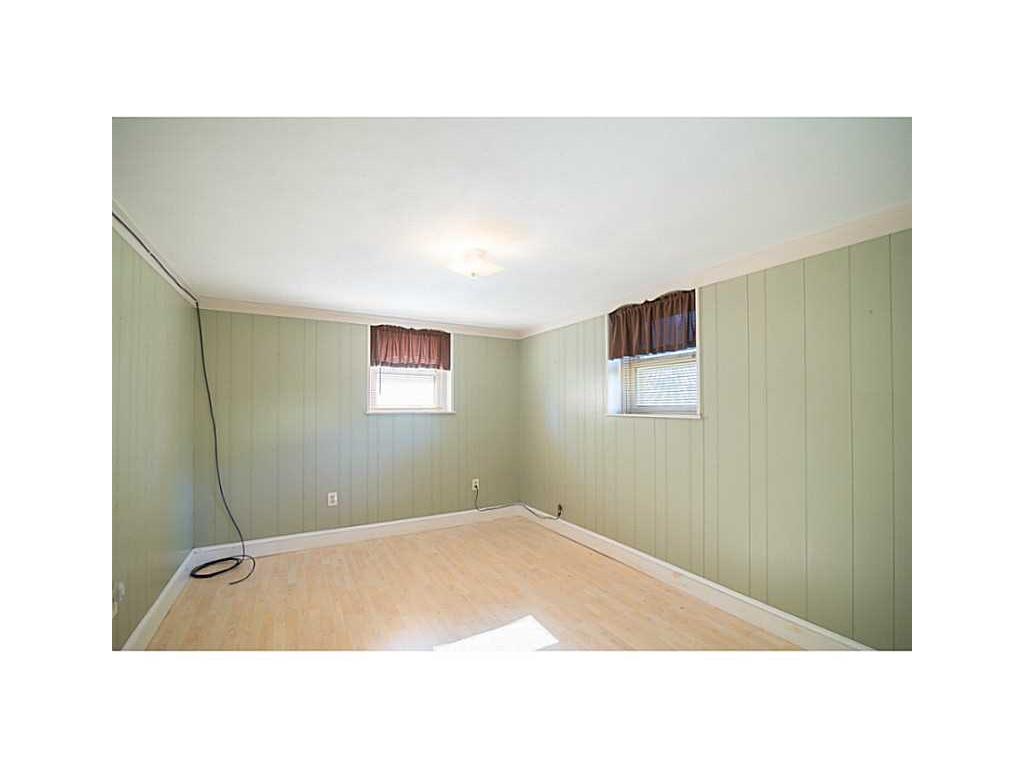 144 Circuit Dr, Riverside, RI 02915 photo 21