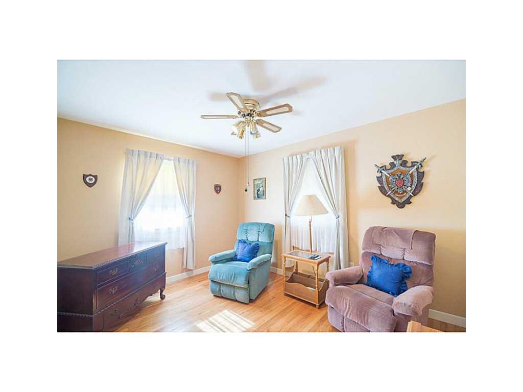 144 Circuit Dr, Riverside, RI 02915 photo 7