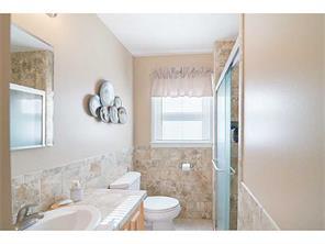 144 Circuit Dr, East Providence, RI 02915 photo 5