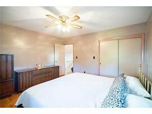 144 Circuit Dr, East Providence, RI 02915 photo 6