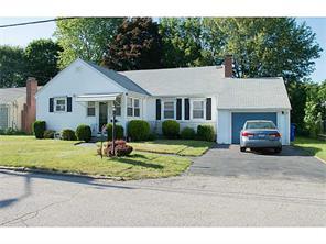144 Circuit Dr, East Providence, RI 02915 photo 1