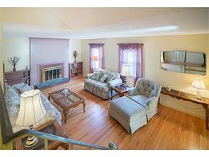144 Circuit Dr, East Providence, RI 02915 photo 4