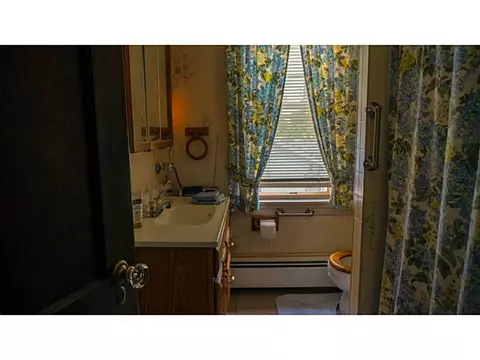 283 Atlantic Ave, Warwick, RI 02888 photo 12