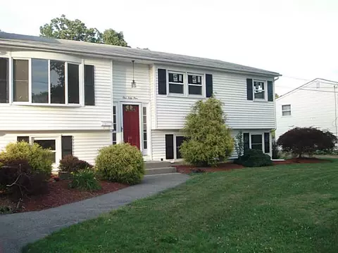 155 Sandy Ln, Warwick, RI 02888 photo 2