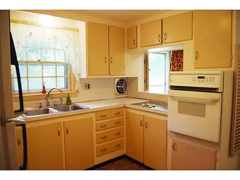 61 Estrell Dr, Riverside, RI 02915 photo 14