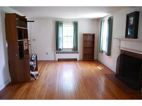 61 Estrell Dr, Riverside, RI 02915 photo 15