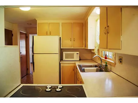 61 Estrell Dr, Riverside, RI 02915 photo 12