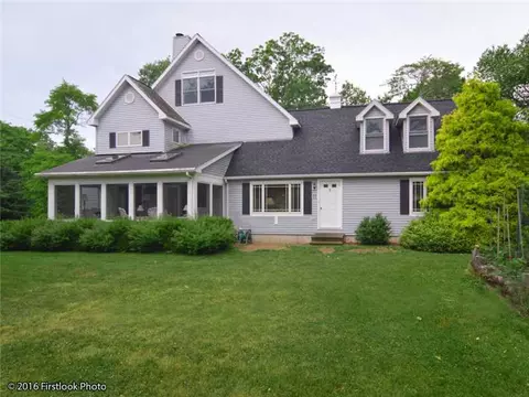 69 Wagner Rd, Westerly, RI 02891 photo 2