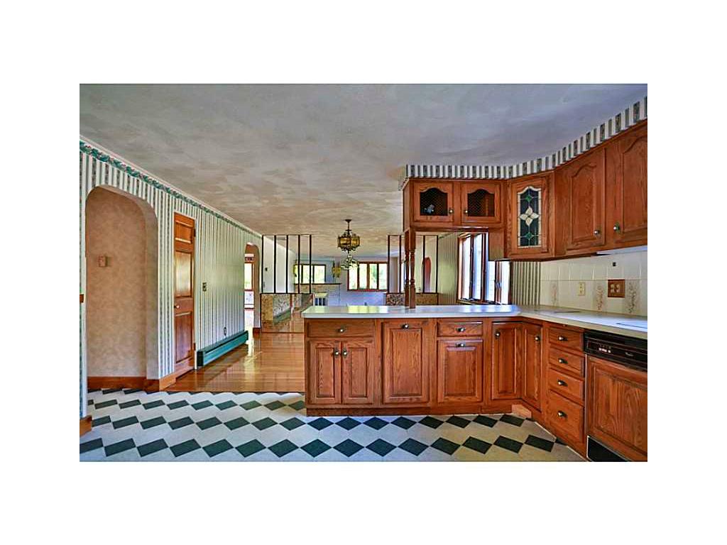 485 Rhodes Ave, Woonsocket, RI 02895 photo 5