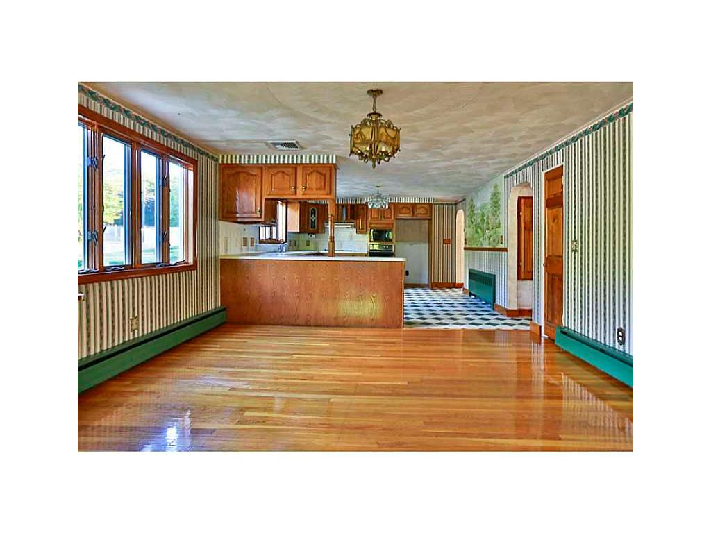 485 Rhodes Ave, Woonsocket, RI 02895 photo 12