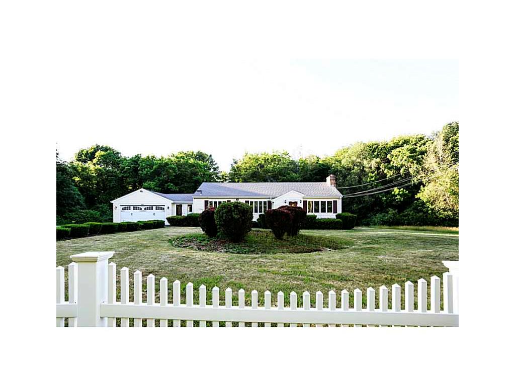 485 Rhodes Ave, Woonsocket, RI 02895 photo 3