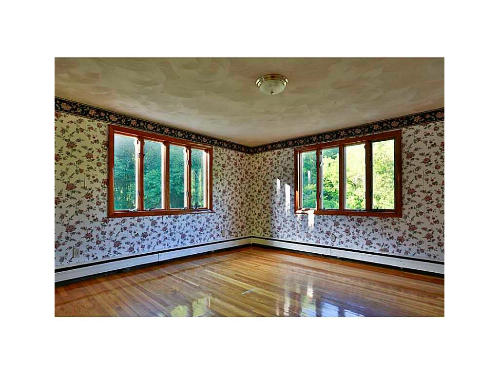 485 Rhodes Ave, Woonsocket, RI 02895 photo 10