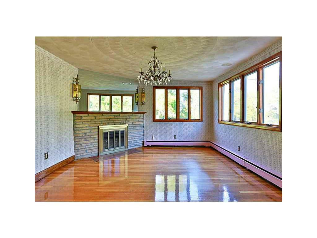 485 Rhodes Ave, Woonsocket, RI 02895 photo 8