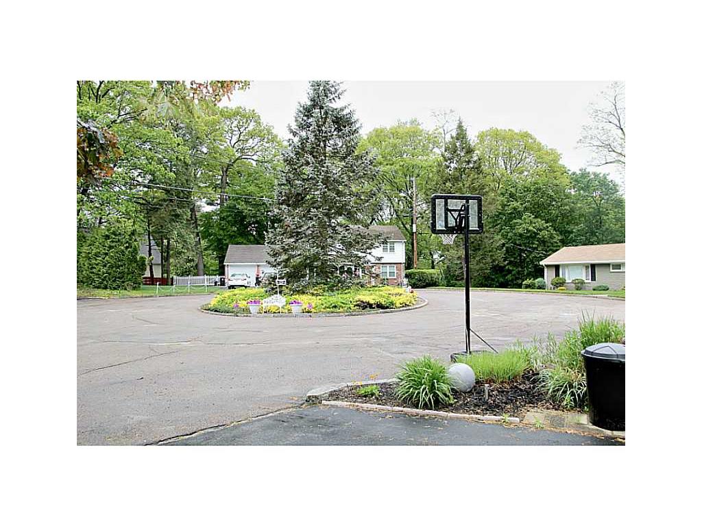 71 Castle Heights Ct, Woonsocket, RI 02895 photo 25