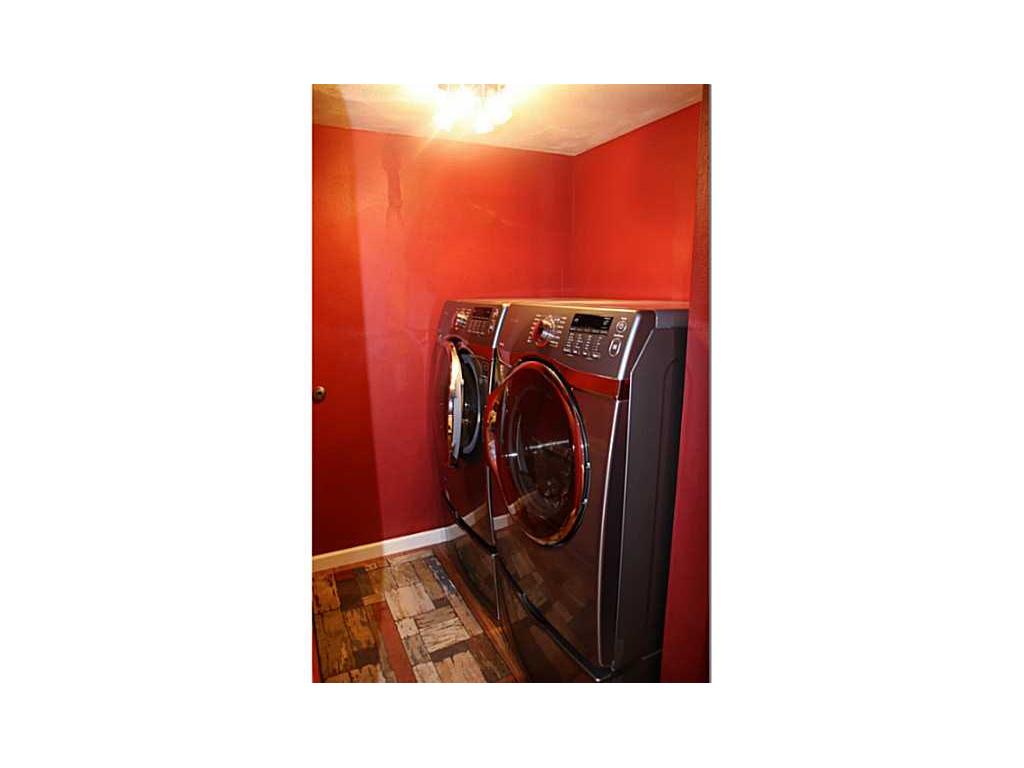 71 Castle Heights Ct, Woonsocket, RI 02895 photo 16