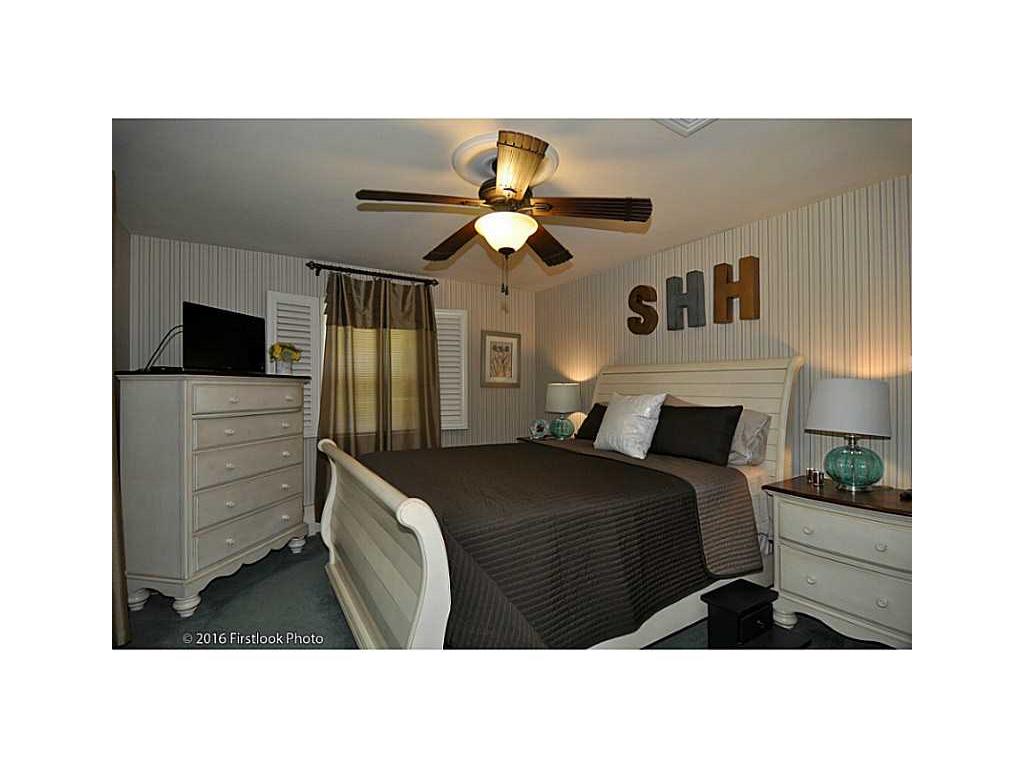 71 Castle Heights Ct, Woonsocket, RI 02895 photo 8