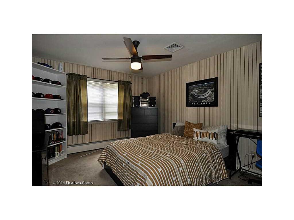71 Castle Heights Ct, Woonsocket, RI 02895 photo 11