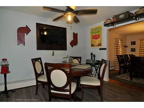 71 Castle Heights Ct, Woonsocket, RI 02895 photo 4