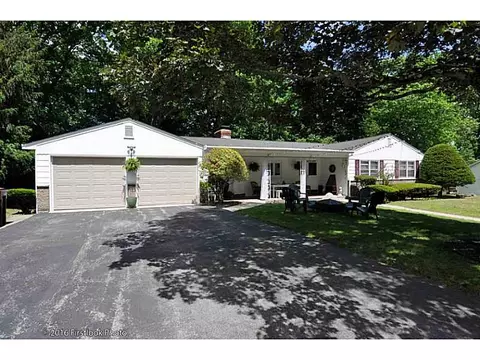 71 Castle Heights Ct, Woonsocket, RI 02895 photo 24