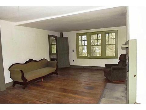 3 S Killingly Rd, Foster, RI 02825 photo 6