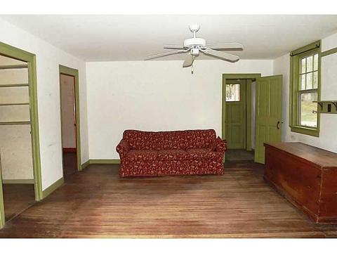 3 S Killingly Rd, Foster, RI 02825 photo 9