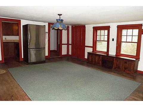 3 S Killingly Rd, Foster, RI 02825 photo 4