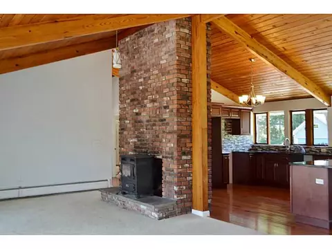 33 Forest Rd, Bristol, RI 02809 photo 5