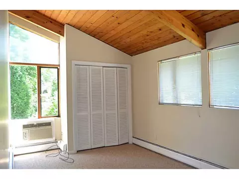 33 Forest Rd, Bristol, RI 02809 photo 9