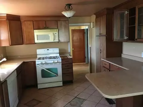 4 View Ave, Warwick, RI 02886 photo 6
