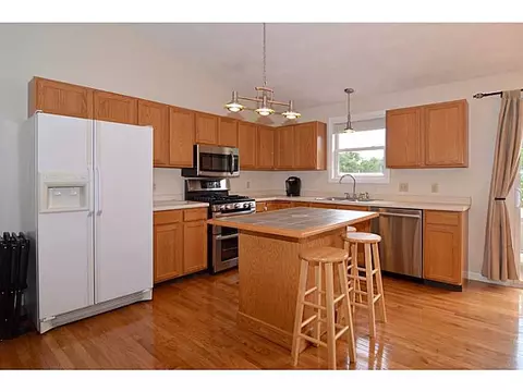 3 Hamlet Ct, Bristol, RI 02809 photo 10