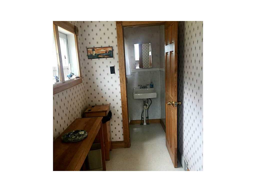 485 Ballou St, Woonsocket, RI 02895 photo 3