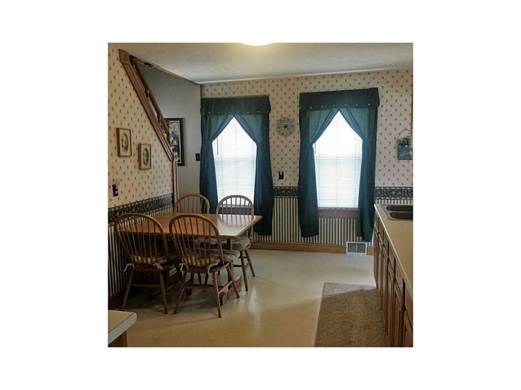 485 Ballou St, Woonsocket, RI 02895 photo 4