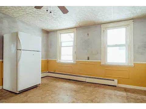 1087 Park Ave, Woonsocket, RI 02895 photo 7