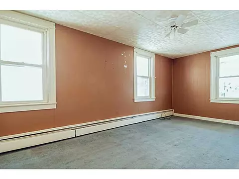 1087 Park Ave, Woonsocket, RI 02895 photo 6