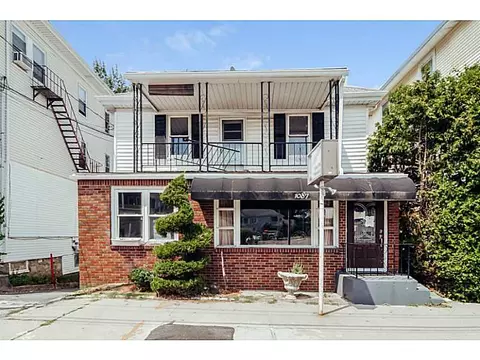 1087 Park Ave, Woonsocket, RI 02895 photo 1