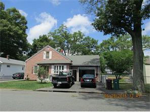 27 Vivian St, Woonsocket, RI 02895 photo 1
