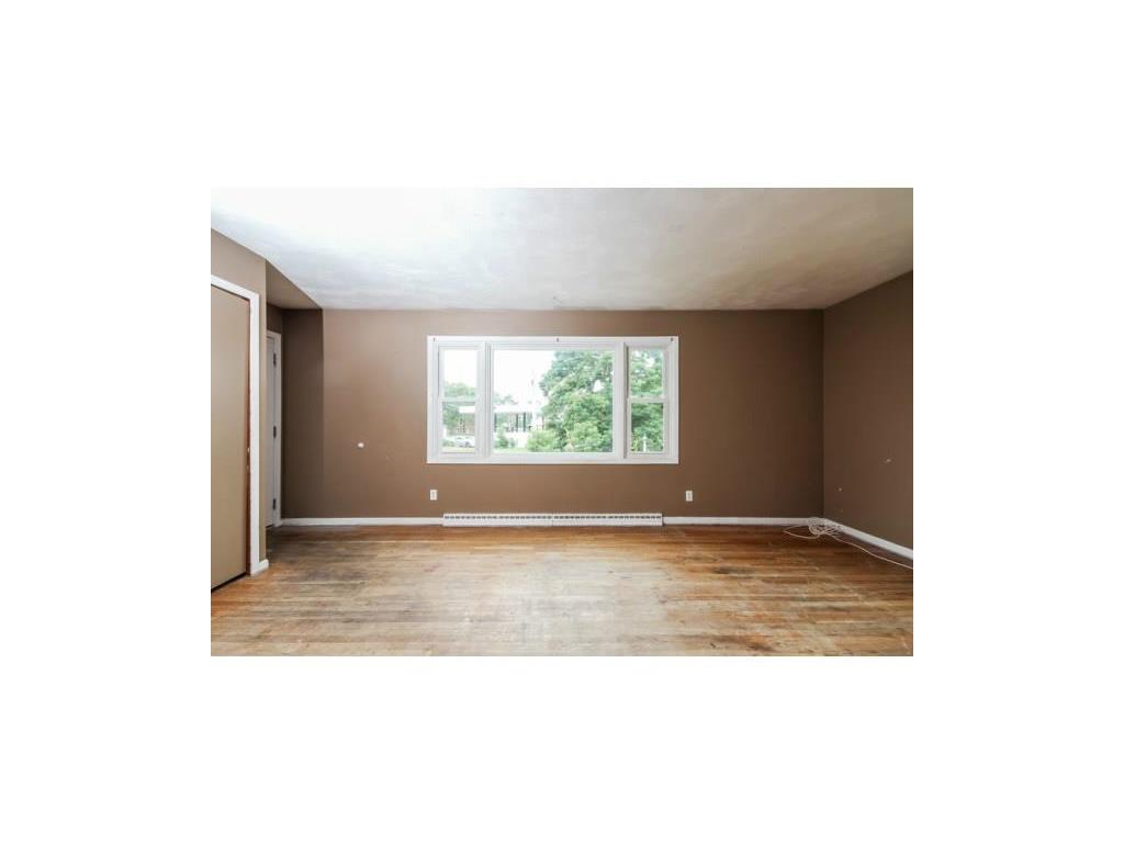 96 Rosemere Ave, Warwick, RI 02889 photo 6