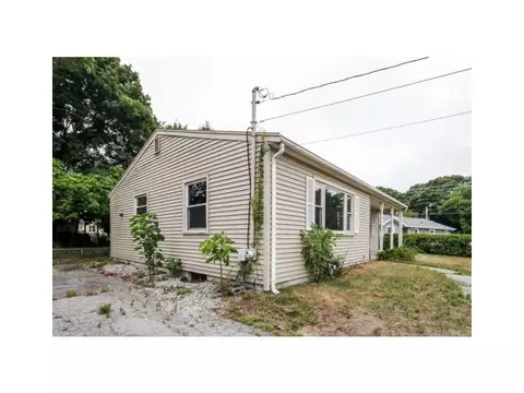 96 Rosemere Ave, Warwick, RI 02889 photo 3