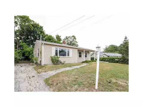96 Rosemere Ave, Warwick, RI 02889 photo 2