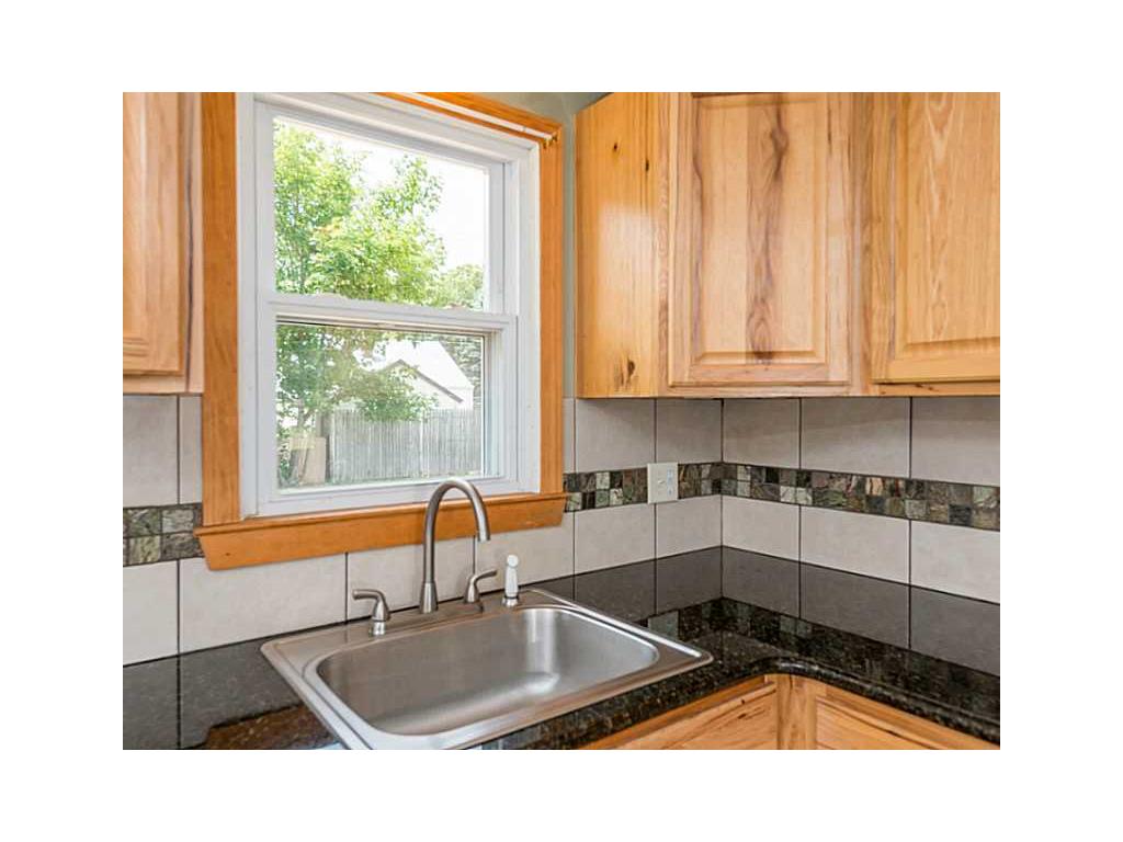 77 Bertha Ave, Woonsocket, RI 02895 photo 8