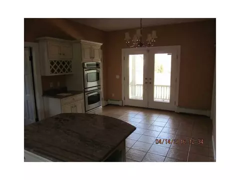 521 S Main St, Woonsocket, RI 02895 photo 4