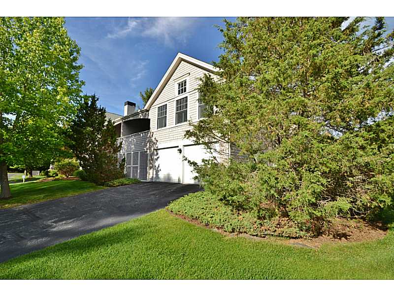 34 Oyster Pt, Warren, RI 02885 photo 1